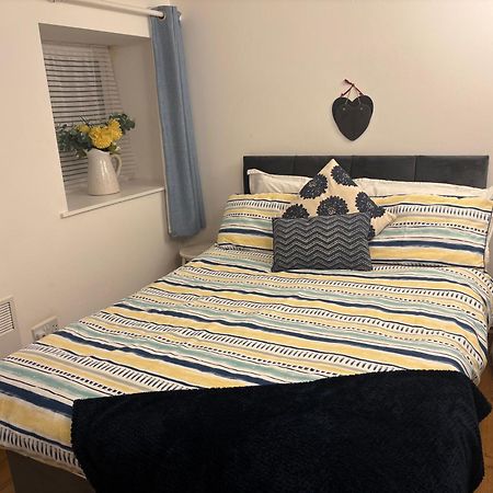 Seaton, Devon, Two Bed Apartment, Just Off The Sea Front. Экстерьер фото