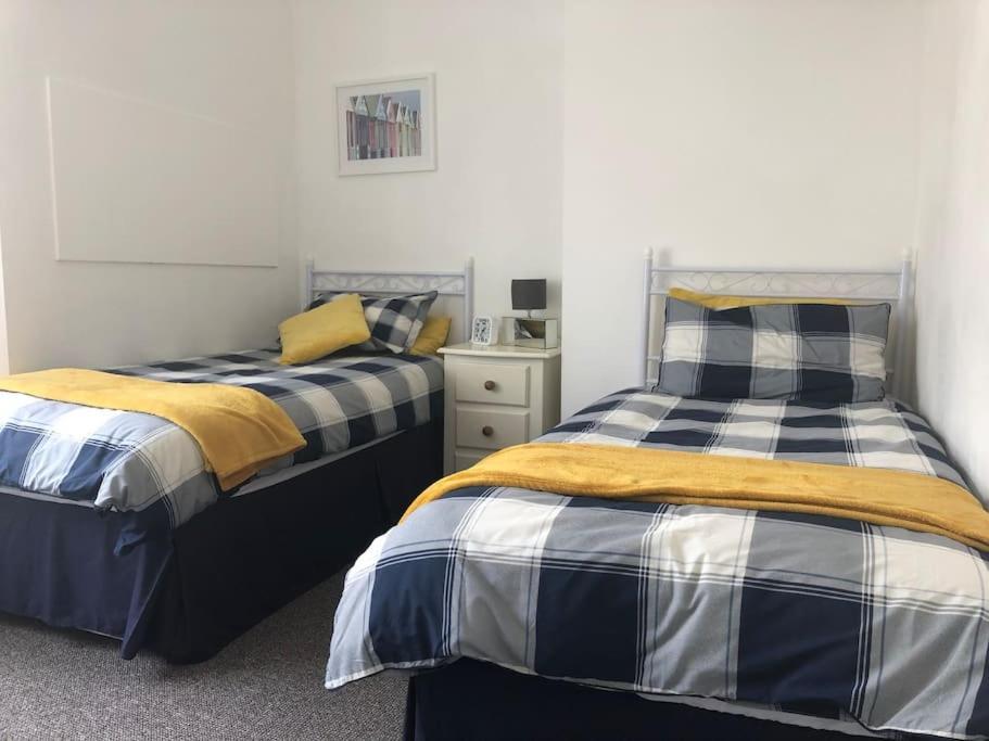 Seaton, Devon, Two Bed Apartment, Just Off The Sea Front. Экстерьер фото