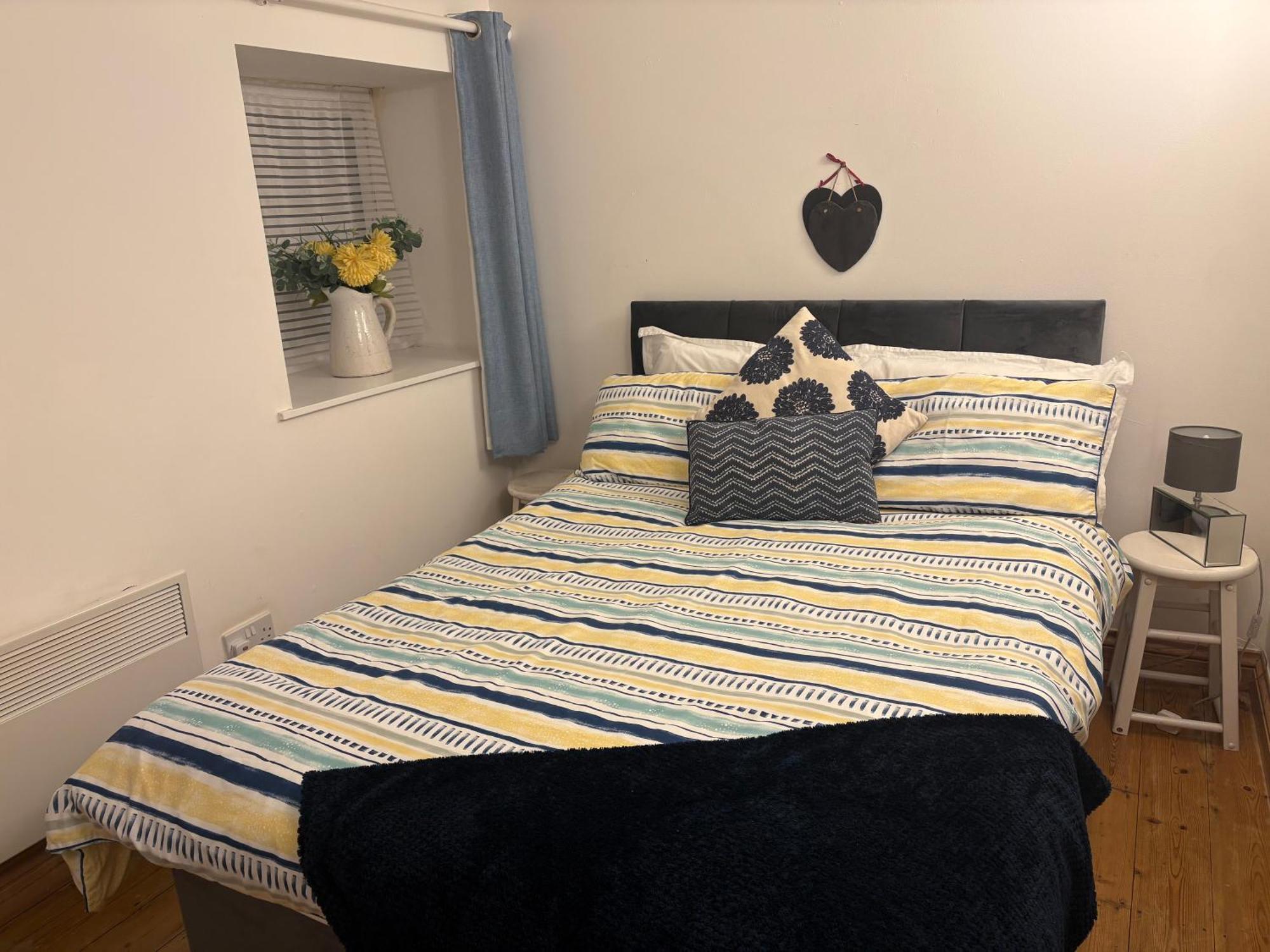 Seaton, Devon, Two Bed Apartment, Just Off The Sea Front. Экстерьер фото